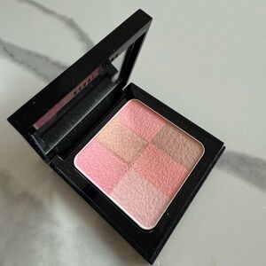 Bobbi Brown Brightening Brick Coral